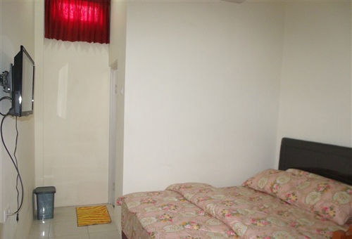 Griya Rambutan Barat Homestay *