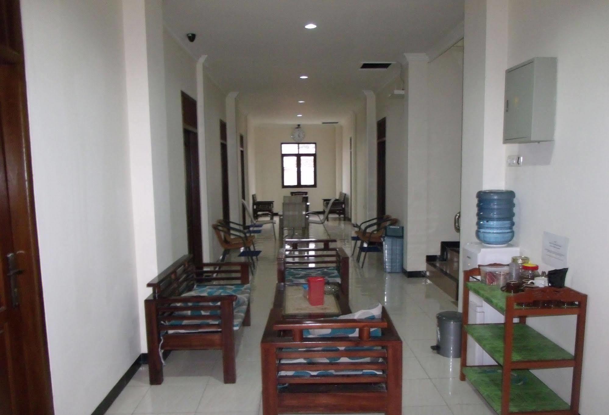 Griya Rambutan Barat Homestay Semarang
