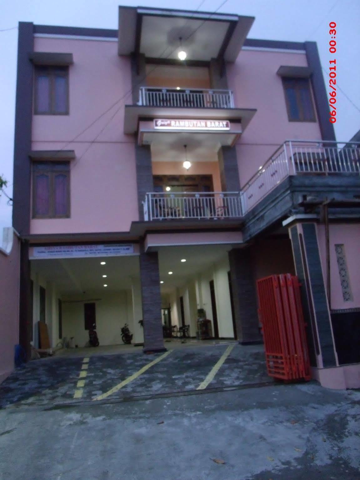 Homestay Griya Rambutan Barat Semarang